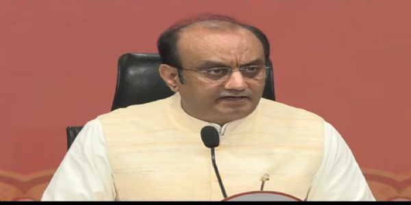 ৰাহুল গান্ধীৰ পোষ্টক লৈ বিজেপিৰ প্ৰত্যুত্তৰ, সুধাংশু ত্ৰিবেদীৰ তেওঁৰ ৰাজনৈতিক জ্ঞানক লৈ প্ৰশ্ন উত্থাপন