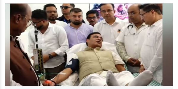 জুবিন গাৰ্গৰ মৃত্যু বাৰ্ষিকীত মুখ্যমন্ত্ৰী ড° শৰ্মাৰ ৰক্তদান