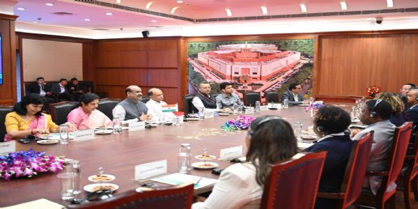 ভাৰত-চিচেলছৰ সংসদীয় সম্পৰ্কক নতুন দিশ দিয়াৰ ওপৰত গুৰুত্ব আৰোপ, আজৰায়েল আৰ্নেষ্টাৰ ওম বিৰলাক সাক্ষাৎ