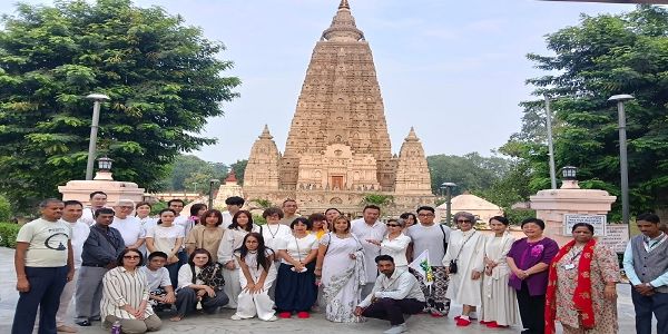 থাইলেণ্ডৰ ২৮ জনীয়া এটা প্ৰতিনিধি দলৰ মহাবোধী মন্দিৰ পৰিদৰ্শন, বিহাৰৰ বৌদ্ধ ঐতিহ্য প্ৰত্যক্ষ কৰি অভিভূত