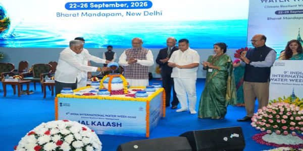 উপ-ৰাষ্ট্ৰপতিৰ উদ্যোগত ভাৰত আন্তঃৰাষ্ট্ৰীয় জল সপ্তাহৰ শুভাৰম্ভ, কয়–জল সুৰক্ষাই জনসাধাৰণ আৰু ৰাষ্ট্ৰীয় নিৰাপত্তা সুনিশ্চিত