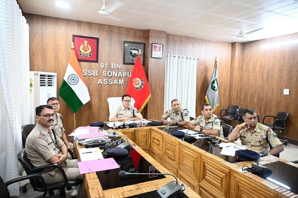 প্ৰথম বাহিনী এছ এছ বি সোণাপুৰত হিন্দী পখৱাড়া উপলক্ষে ত্ৰৈমাসিক ৰাজভাষা প্ৰতিবেদনৰ পৰ্যালোচনা