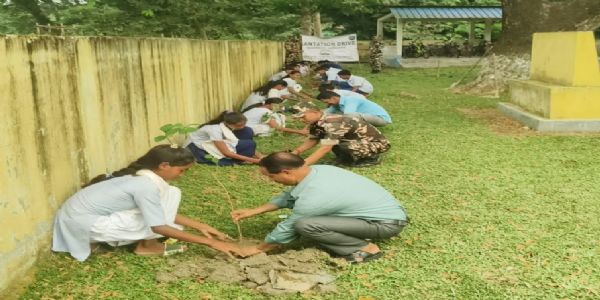 প্ৰথম বাহিনী এছ এচ বিৰ ‘এ’ সমৱায় ভাকতপাৰাৰ দ্বাৰা বৃক্ষৰোপণ কাৰ্যসূচী অনুষ্ঠিত