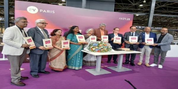 ভাৰত আৰু ফ্ৰান্সৰ ভাৰতীয় বস্ত্ৰ আৰু ফেশ্বন উদ্যোগক বিশ্বজুৰি প্ৰাধান্যলৈ উন্নীত কৰাৰ বাবে চুক্তি স্বাক্ষৰ