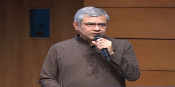 ২০২৭ চনত উদ্বোধন হ’ব ভাৰতৰ প্ৰথমখন বুলেট ট্ৰেইনঃ বৈষ্ণৱ